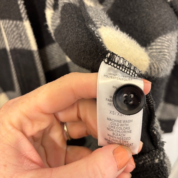 O'Neill Black and Cream Utility Jacket with Plaid Design - Picture 4 of 4